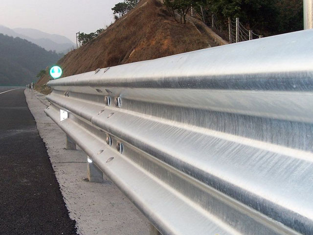 浙江高速公路護欄板