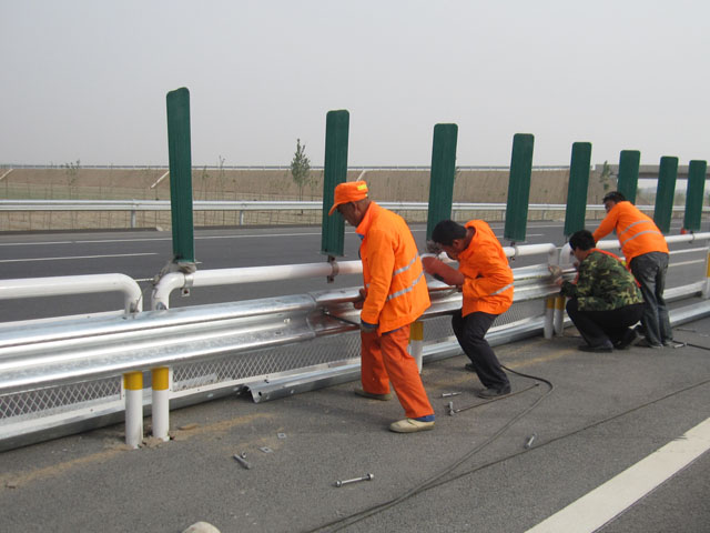 海南分隔帶護欄板