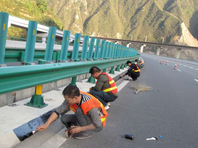 海南分隔帶護欄板