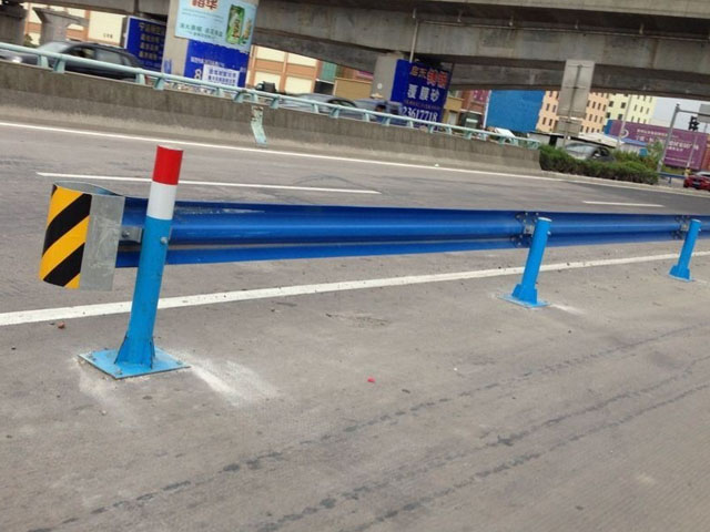 海南分隔帶護欄板