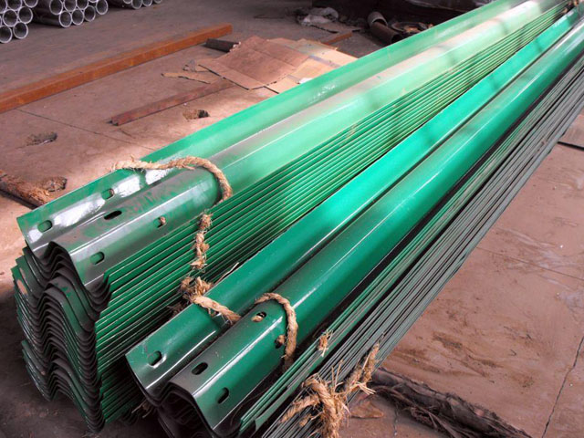 海南噴塑護欄板