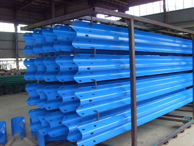 海南噴塑護欄板